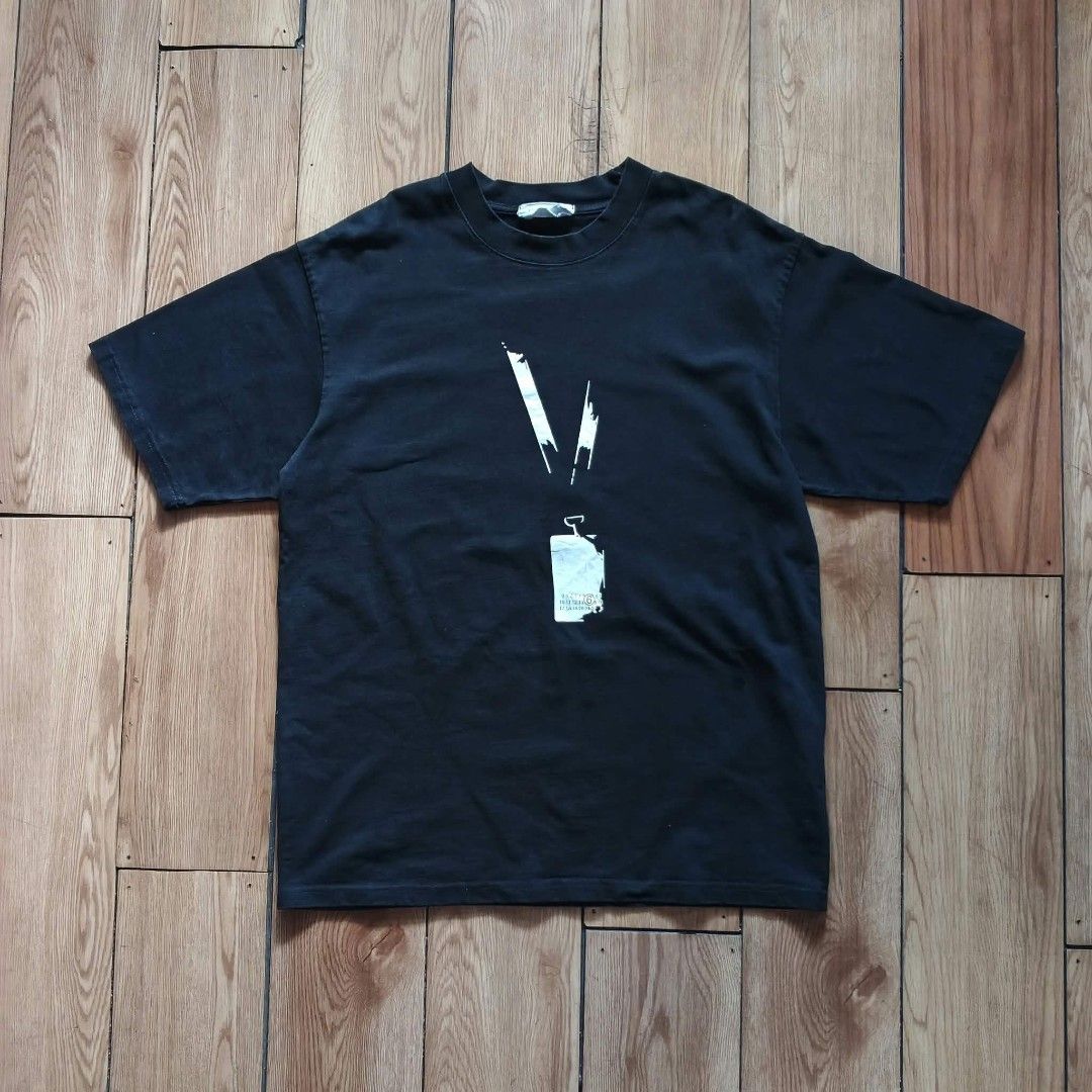 Maison Magriela Size Large (Category: Luxury Apparel) located in Manila. Submitted by thriftinefolife (Listing ID 1469202066, Image 1). Description: .