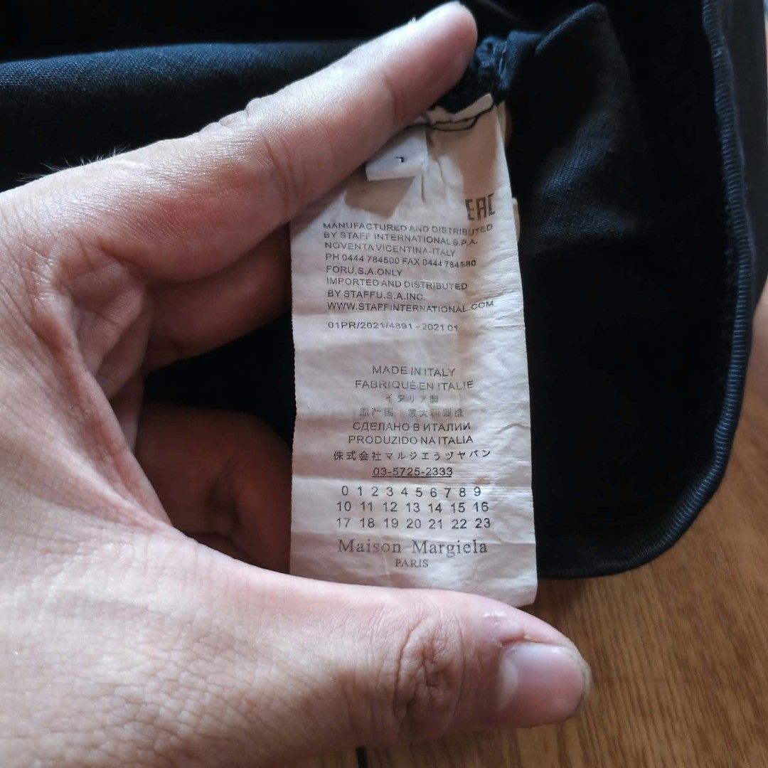 Maison Magriela Size Large (Category: Luxury Apparel) located in Manila. Submitted by thriftinefolife (Listing ID 1469202066, Image 2). Description: .