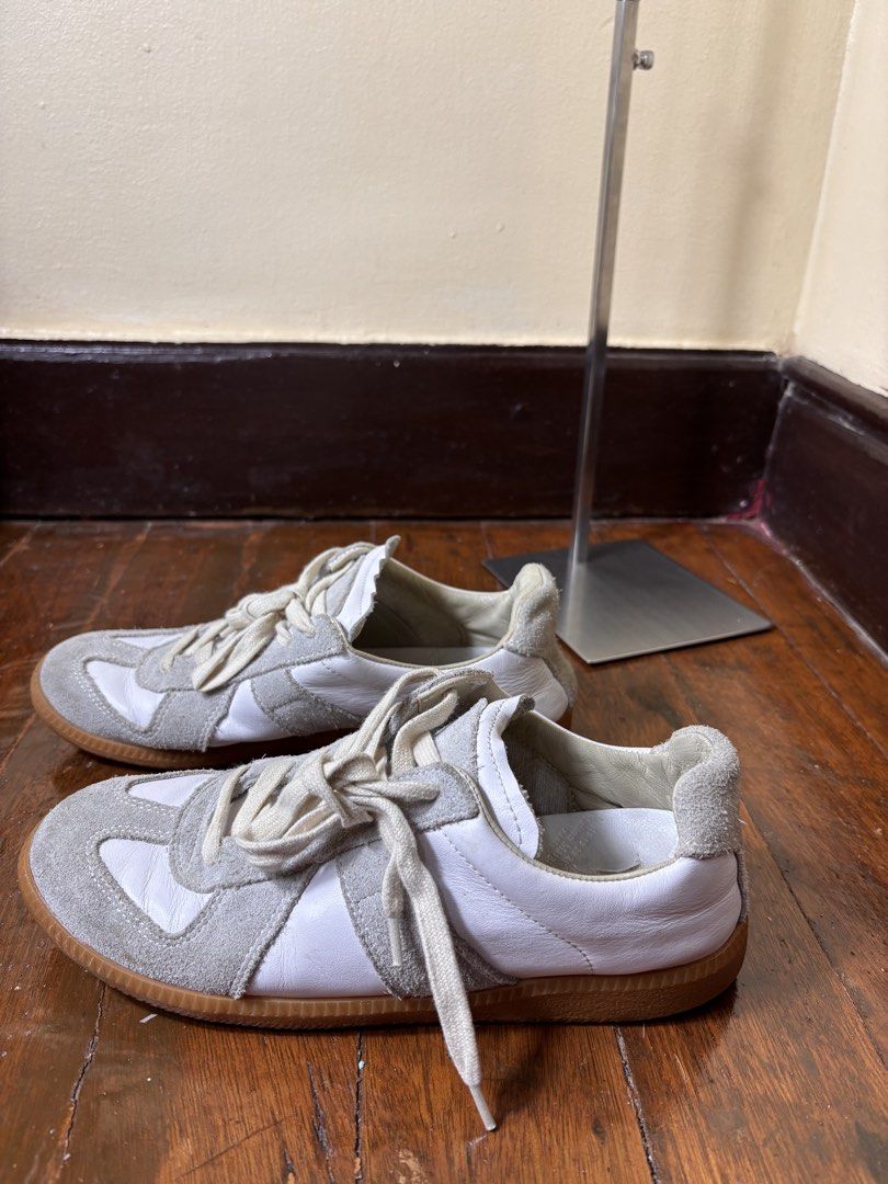 Maison Margiela Gats low top sneaker (Category: Sneakers) located in Manila. Submitted by earlylifecrisis (Listing ID 1469279176, Image 3). Description: Size 38 Condition 8.5/10 Measure it by inch Insole: 9.5 Outsole: 10.5 Heels: 1.3 •Refund / Returns not allowed allowed •Please do check the dimensions size on labels sometimes are not accurate on the sizing •Ask me before purchasing.