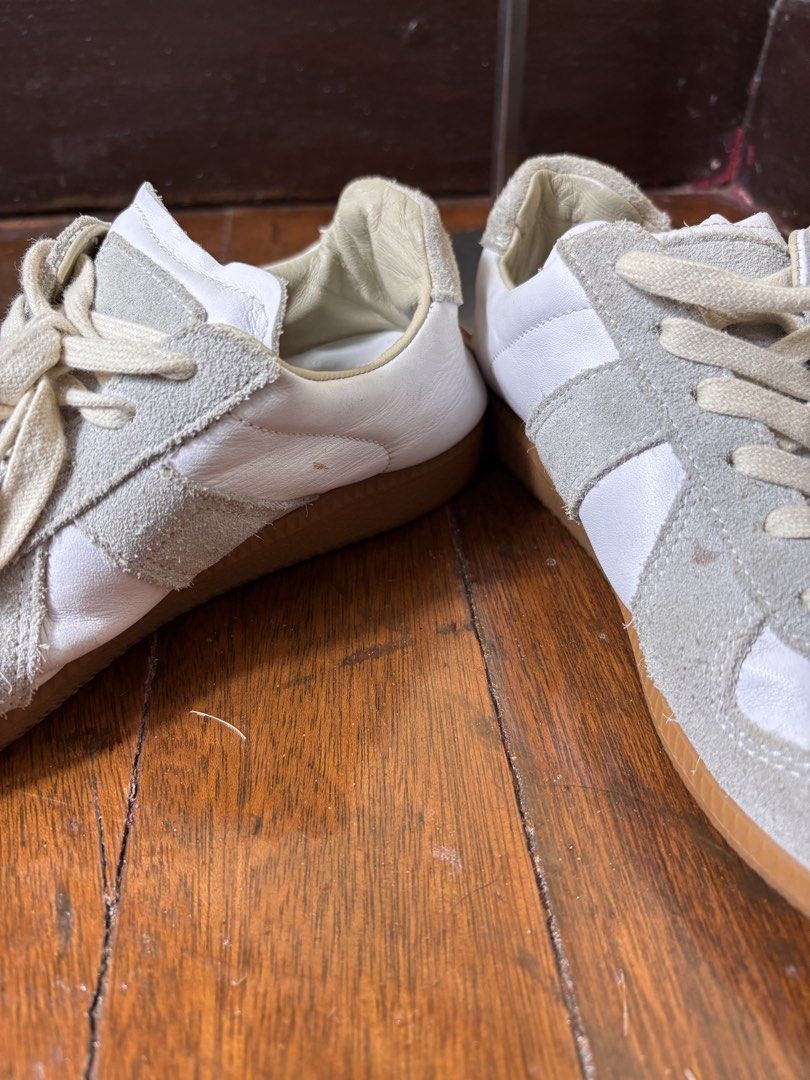 Maison Margiela Gats low top sneaker (Category: Sneakers) located in Manila. Submitted by earlylifecrisis (Listing ID 1469279176, Image 2). Description: Size 38 Condition 8.5/10 Measure it by inch Insole: 9.5 Outsole: 10.5 Heels: 1.3 •Refund / Returns not allowed allowed •Please do check the dimensions size on labels sometimes are not accurate on the sizing •Ask me before purchasing.