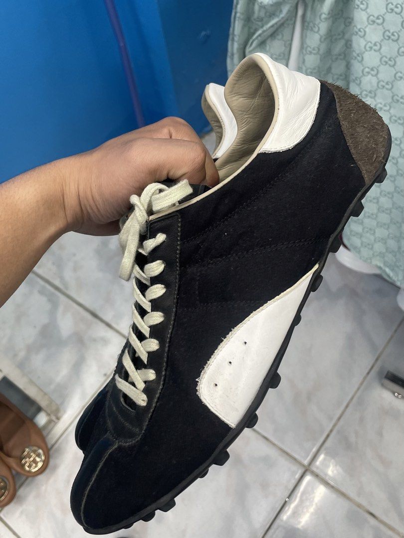 Maison Margiela Sprinters (Category: Casual Shoes) located in Carmona. Submitted by marc_cc (Listing ID 1469215199, Image 1). Description: Maison Margiela Sprinter Size 42 Hook up .
