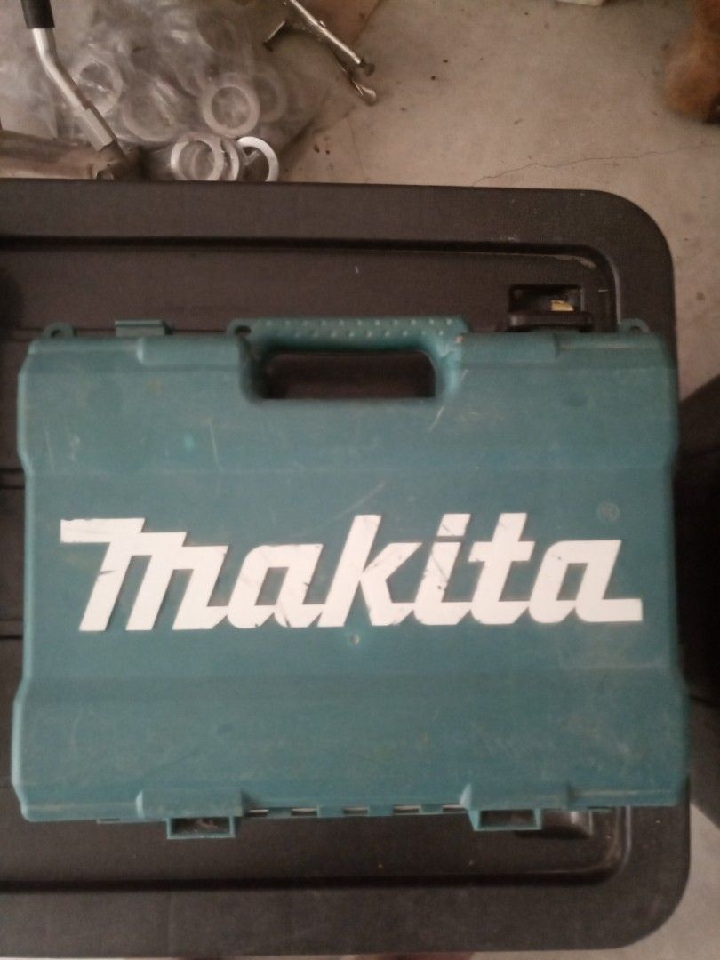 Makita impact drill (Category: Construction Tools & Equipment) located in Dinalupihan. Submitted by garfield1977 (Listing ID 1469179316, Image 1). Description: makita impact drill with battery and charger.