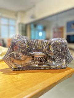 （分類：）位於 。 由 preownedluxuryclotheshk 提交（商品編號 1469203718，圖片 1）。簡介： 。