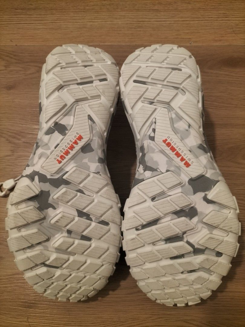 MAMMUT (Category: Casual Shoes) located in Las Pinas. Submitted by limalfredo33 (Listing ID 1469165038, Image 3). Description: .