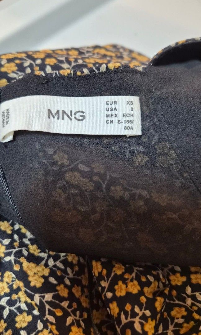 Mango Dress (Category: Dresses) located in San Andres. Submitted by helpmedeclutter08 (Listing ID 1469334788, Image 2). Description: Xs on tag. Can fit up to Small.