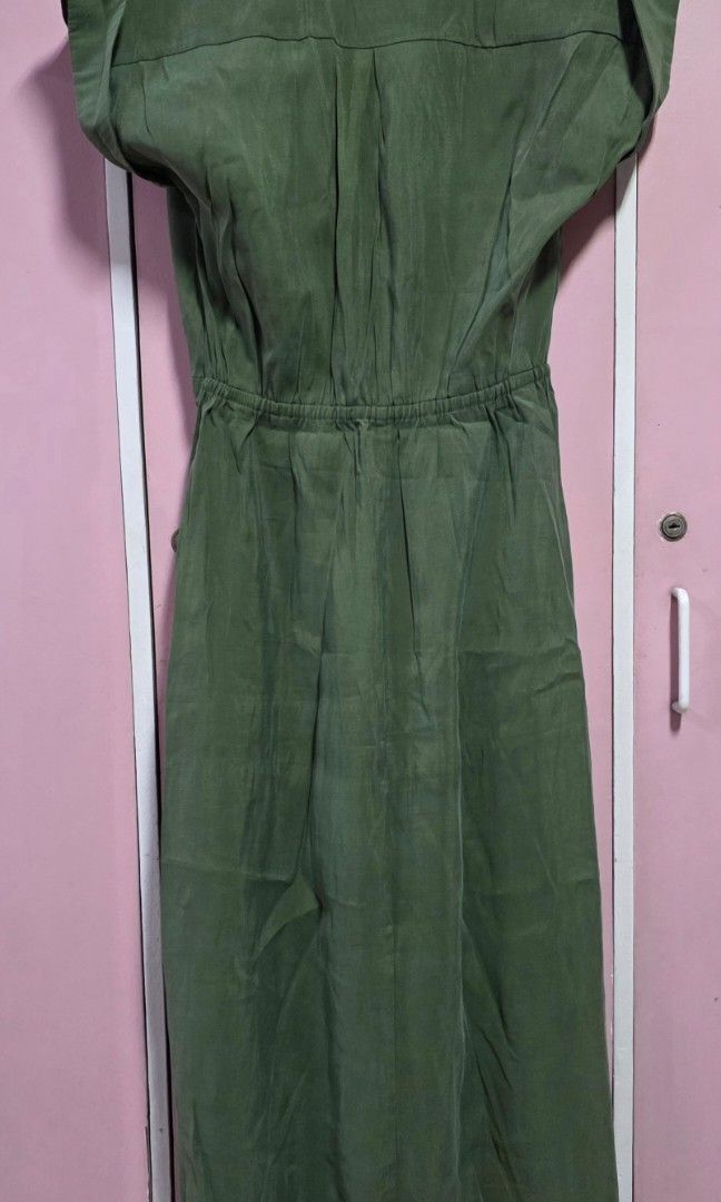 Mango modal dress (Category: Dresses) located in Manila. Submitted by esamd (Listing ID 1469321632, Image 2). Description: MANGO Size: Small Modal shirt dress in green.