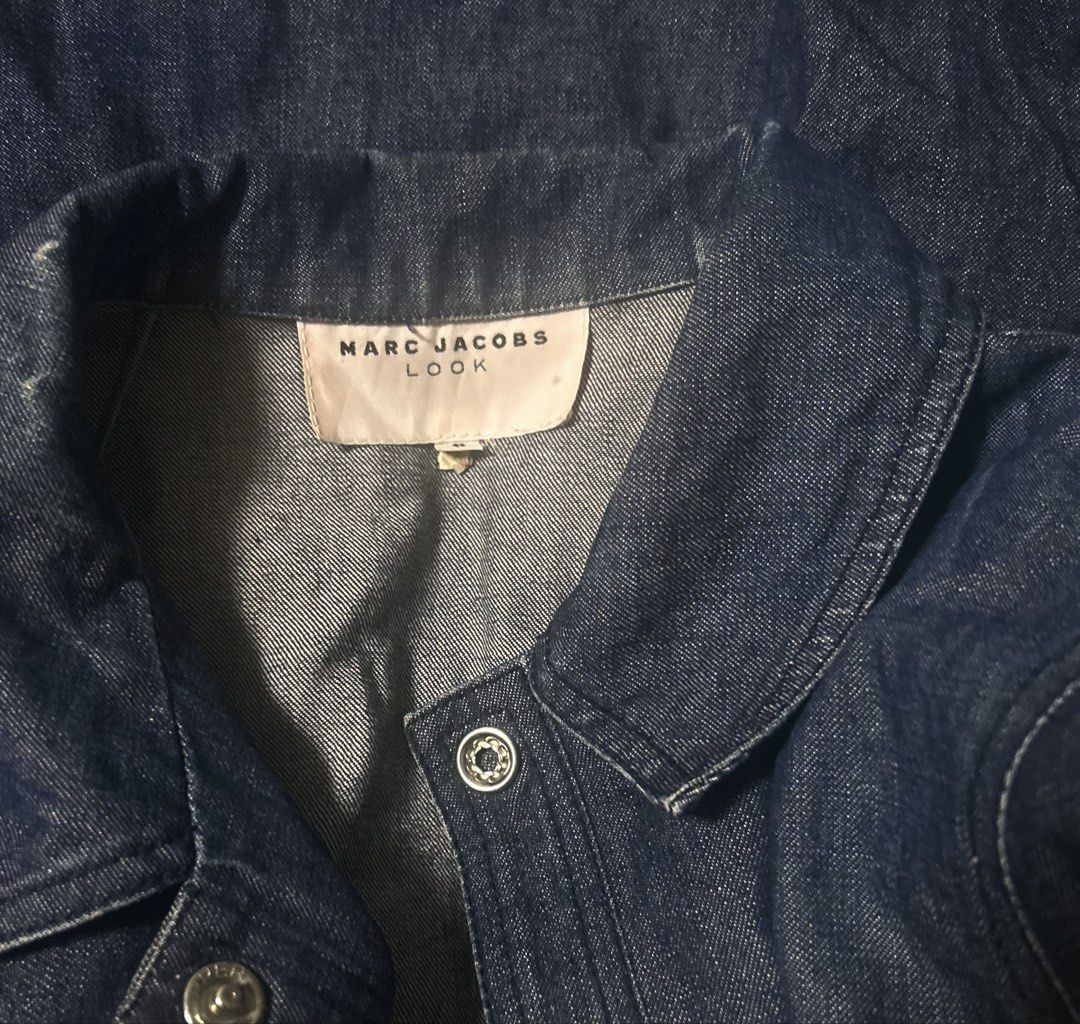 MARC JACOBS (Category: Coats, Jackets and Outerwear) located in Davao. Submitted by sart0ria85 (Listing ID 1469356379, Image 3). Description: Classic collar denim jacket in dark blue. 100% COTTON MADE IN JAPAN 🇯🇵 MEDIUM. Size 6 EXCELLENT CONDITION (90/100).