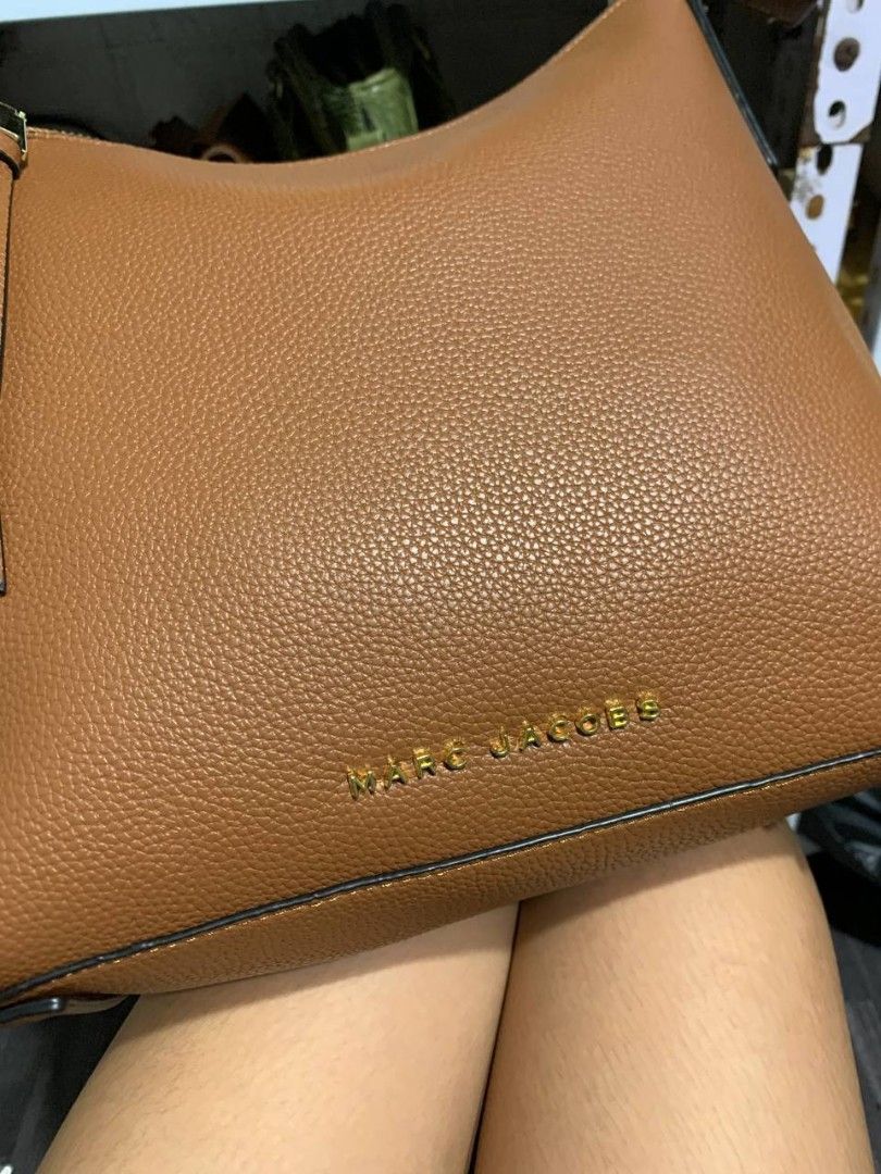 Marc Jacobs Drifter (Category: Shoulder Bags) located in Valenzuela. Submitted by _prettysimplecollection (Listing ID 1469319028, Image 3). Description: .