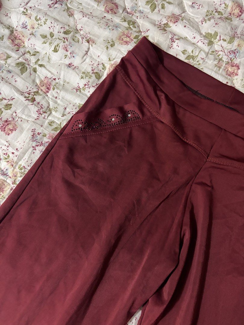 Maroon Rhinestone Capri Pants (Category: Other Bottoms) located in Muntinlupa City. Submitted by herellas0504 (Listing ID 1469301937, Image 2). Description: Maroon Rhinestone Capri Pants Mine: 200 | Lock: 299 ———————————— size: 26-28 has missing beads (barely noticeable) still in good condition (perfect for y2k fits).