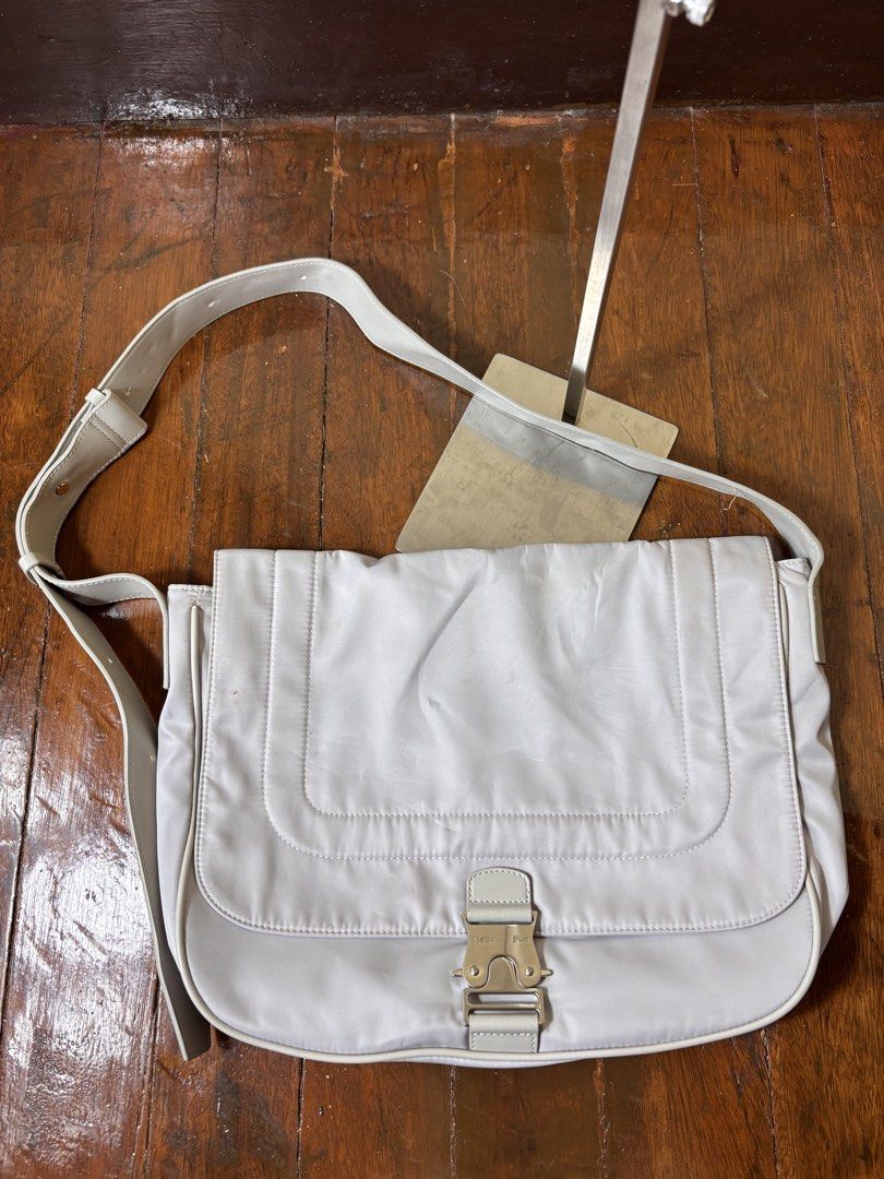 Martin Kim Buckle Bag (Category: Shoulder Bags) located in Manila. Submitted by earlylifecrisis (Listing ID 1469173385, Image 1). Description: Condition 8.5/10 Measure it by inch Width: 15 Length: 12 Depth: 3.5 Handle: 11.5 •Refund / Returns not allowed allowed •Please do check the dimensions size on labels sometimes are not accurate on the sizing •Ask me before purchasing.