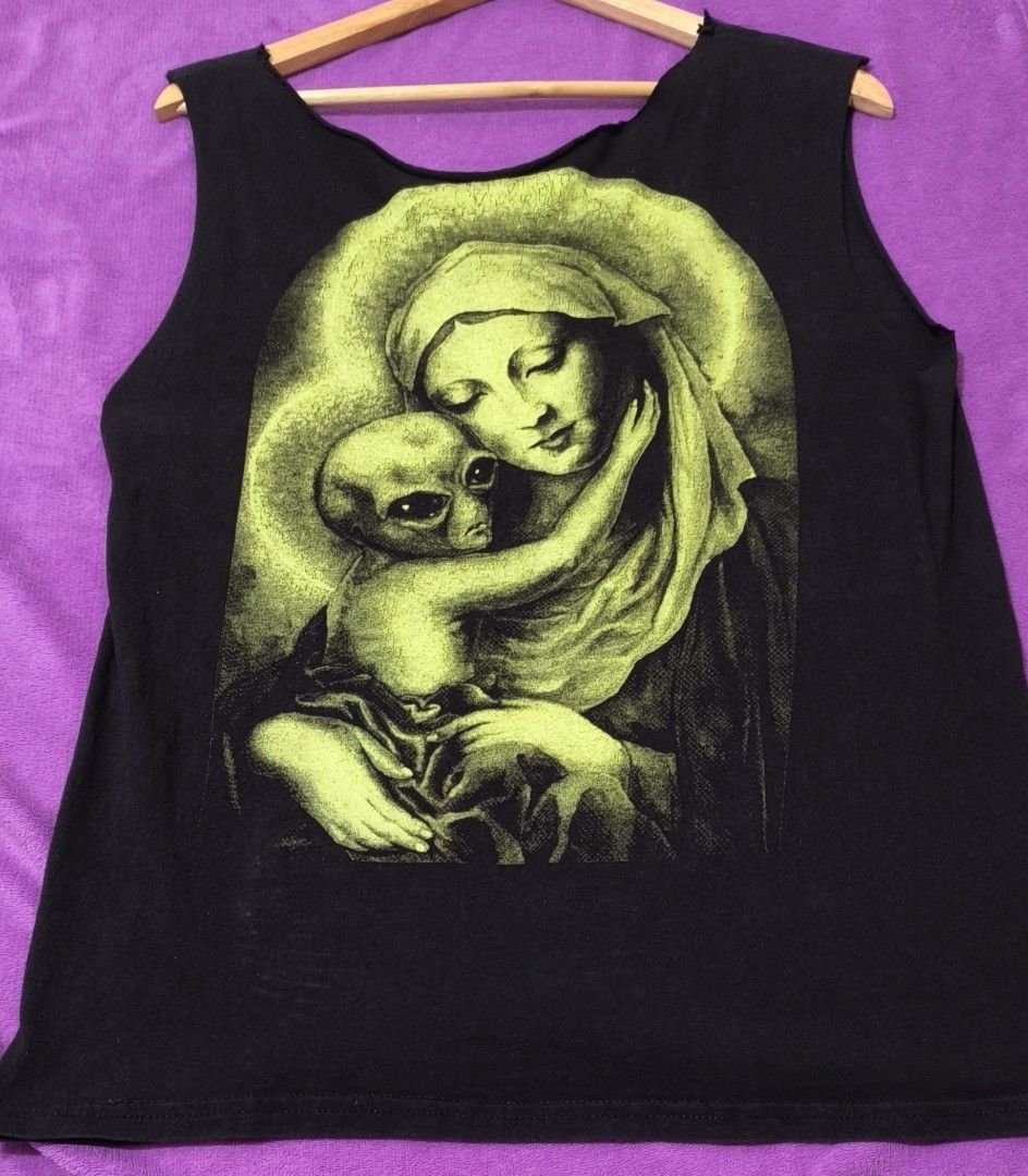 MARY ALIEN (Category: Tshirts & Polo Shirts ) located in Dumaguete. Submitted by nostaldripph (Listing ID 1469162609, Image 1). Description: 19*27 CHOPPED SLEEVES AND NECKLINE.