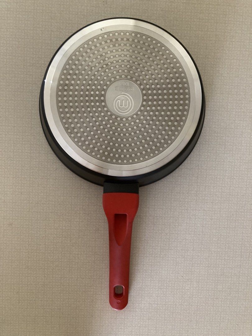Masterchef Non-Stick Frying Pan (Category: Cookware & Accessories) located in Manila. Submitted by daddythrifter (Listing ID 1469165296, Image 2). Description: Compatible with induction stove Size: 24cm Height: 2” Overall length:17” .