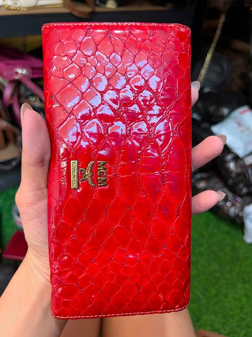 Mcm crocodile leather wallet (Category: Wallets & Card holders) located in Sorsogon. Submitted by ukay_finds9.9 (Listing ID 1469331453, Image 1). Description: Accepting counter offer.