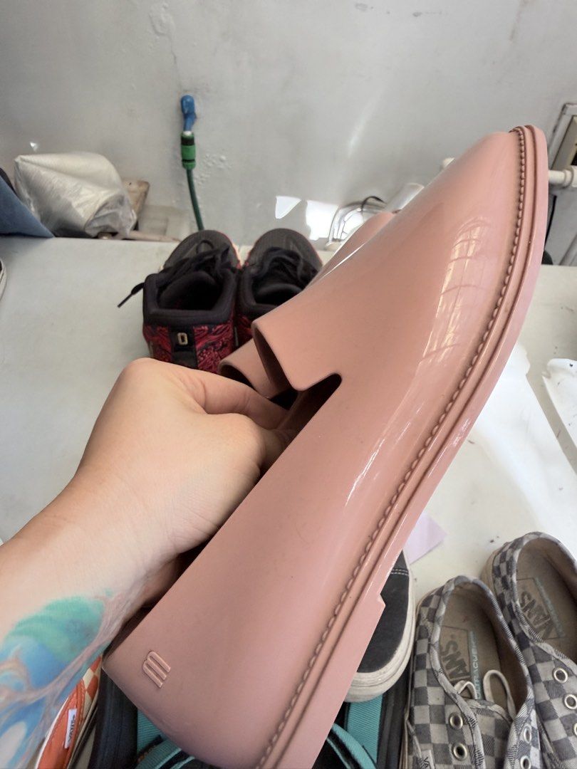 Melissa (Category: Flats & Sandals) located in Pasig City. Submitted by shellbyf (Listing ID 1469164281, Image 3). Description: Brand new Melissa Just needs cleaning Size 7 US Bought and stored only .