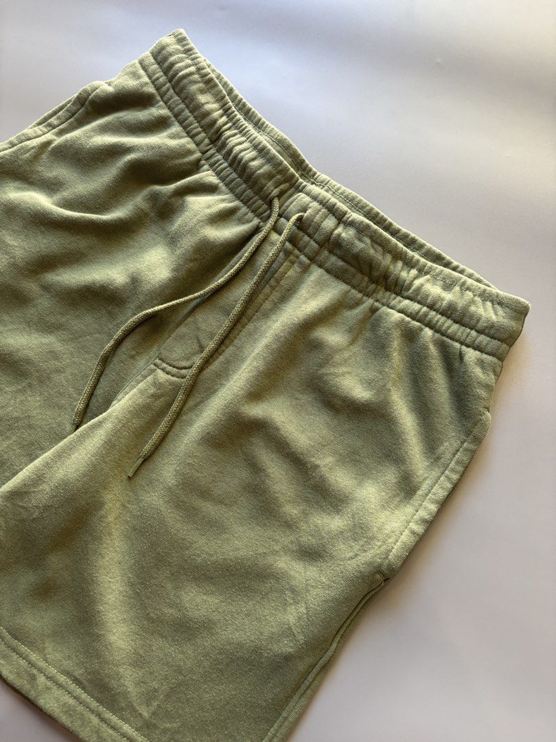 Men’s Goodfellow cotton short (Category: Shorts) located in Cebu City. Submitted by clylejavan060400 (Listing ID 1469303172, Image 2). Description: Men’s Goodfellow Cotton Short ▪️Size S-Medium ▪️Width 32-34 ▪️Length 17 ▪️Excellent ▪️No issue ♻️₱350.00♻️.