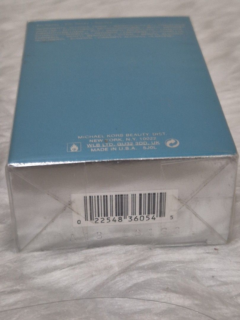 Michael Kors TURQUOISE EDP (50ml) Spray🇺🇲 (Category: Fragrance & Deodorants) located in Quezon City. Submitted by rmlrluxfinds (Listing ID 1469244490, Image 3). Description: ** brandnew and sealed ** Eau de Parfum (50ml) Spray Michael Kors TURQUOISE is a floral aquatic fragrance for women. Turquoise was launched in 2016. Top notes are water lily, cucumber and lime, middle notes are jasmine and wild orchid, base notes are sea notes , musk ambrox