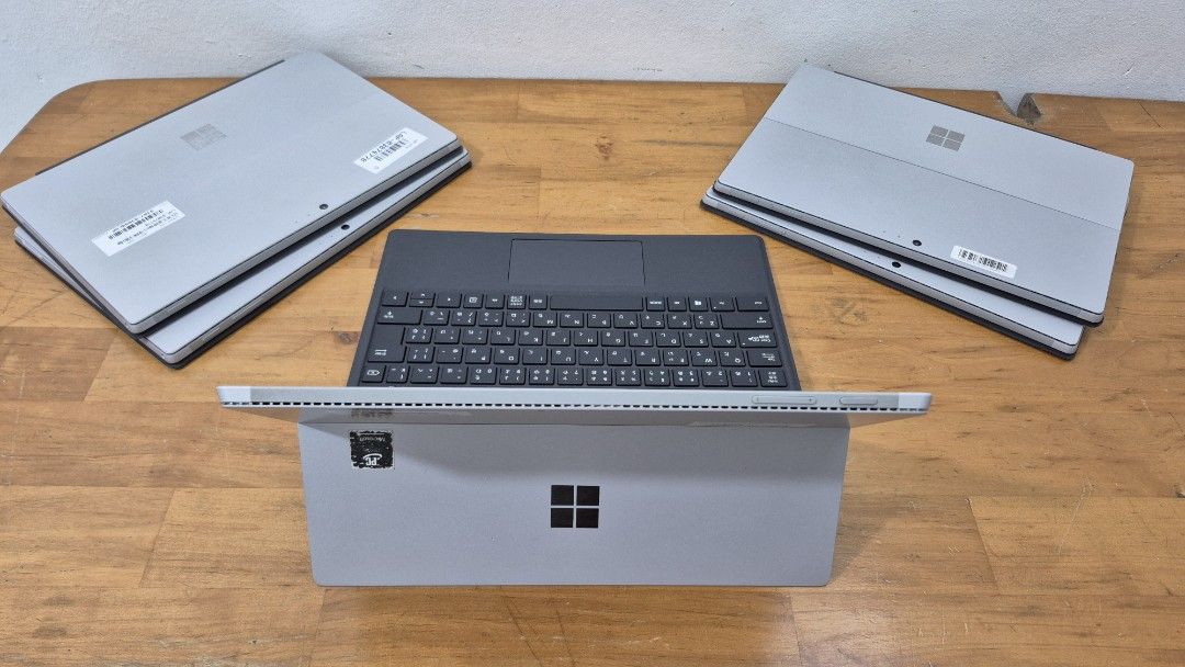 Microsoft Surface Pro 2-in-1 Tablet Laptop (Category: Laptops & Notebooks) located in Bacoor. Submitted by russelllabitag08301988 (Listing ID 1469372146, Image 3). Description: Microsoft Surface 1796 Pro 5 |Tablet 2-in1 PC | 12.3” PixelSense™ Display| 2736 x 1824 resolution (3:2 aspect ratio, 10-point multi-touch). Php: 9499 Only 2pcs: *Intel® Core™ i5-7300U 2.7Ghz *4GB Ram| 128GB (SSD) upgradable. *Intel® HD Graphics 620 4.1Gb *Wi-Fi: Bluetooth 