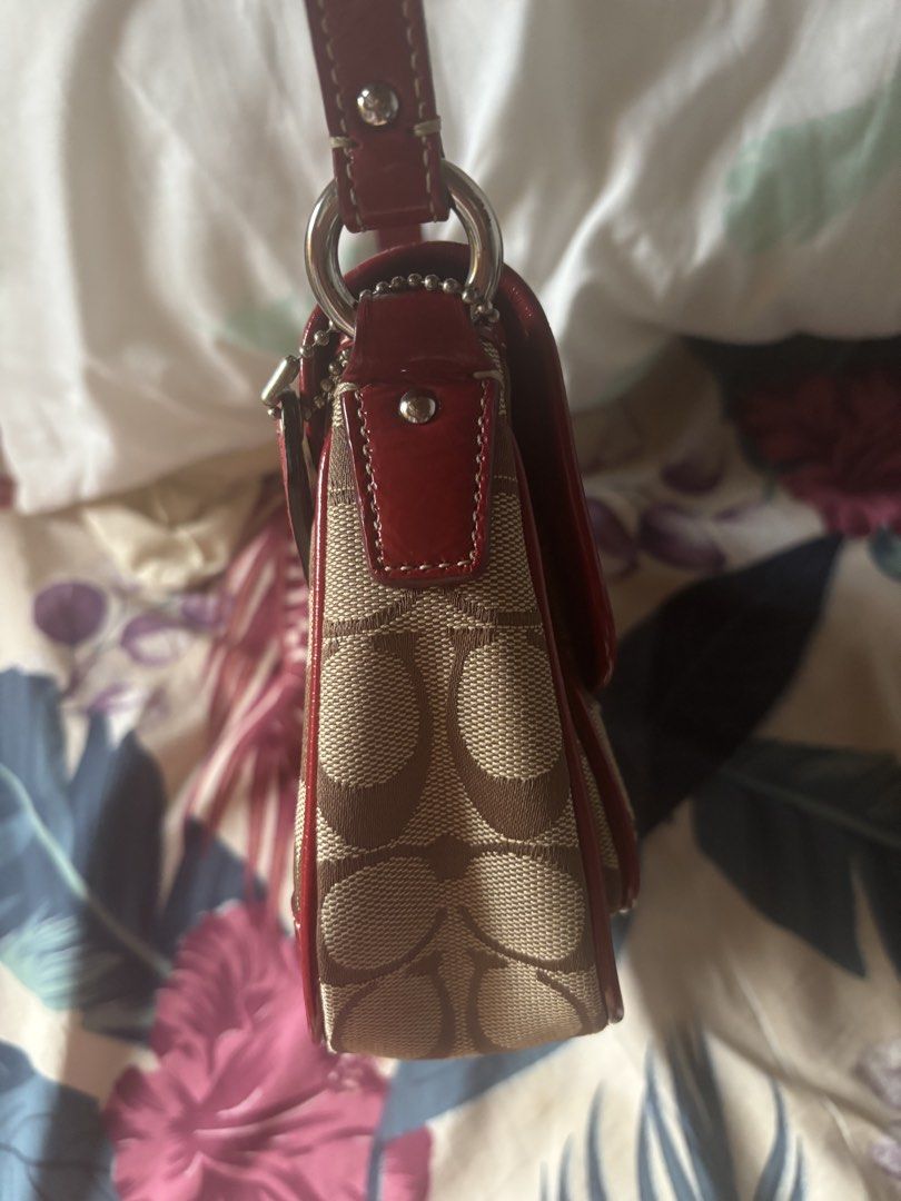 Mini Coach Legacy (Category: Luxury Bags & Wallets) located in Bayombong. Submitted by peachypurse.ph (Listing ID 1469171720, Image 3). Description: Collector’s Item Coach Signature Mini Turnlock Legacy in Red Leather Trim Bag Details and Condition: - polished hardwares - no rubs - intact rubber lining - clean interior A perfect pop of color with your outfit! ❤️ .