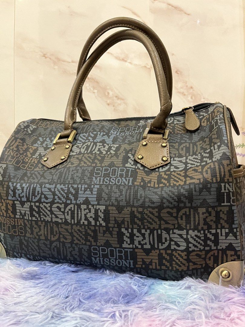 Missoni Sport Bag (Category: Shoulder Bags) located in Buenavista. Submitted by lalaprelovedbags (Listing ID 1469309649, Image 3). Description: .
