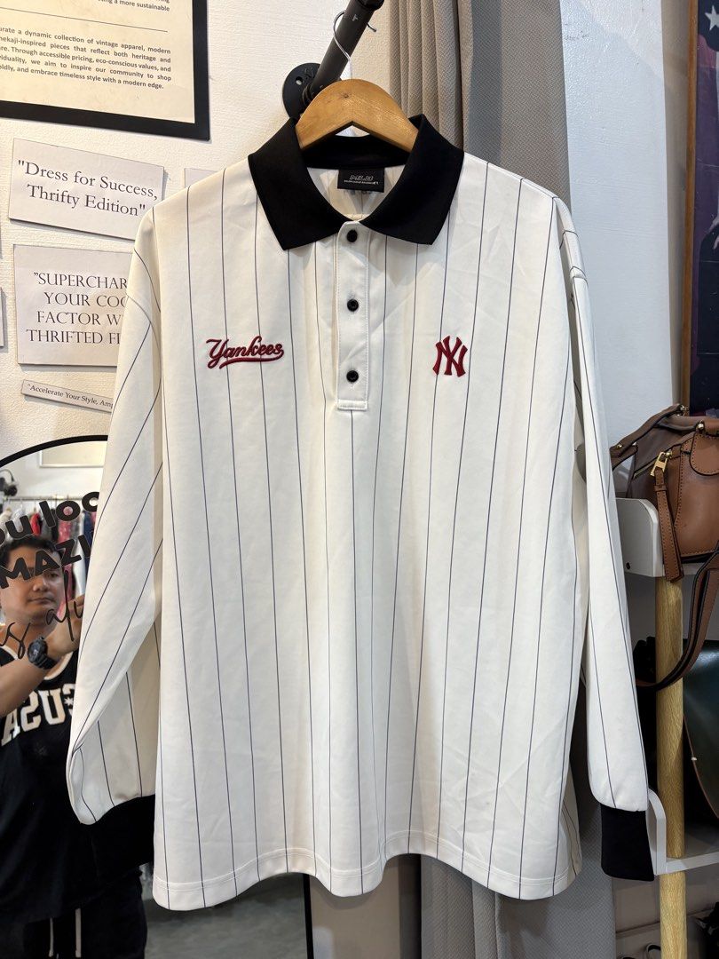 MLB Longsleeves Polo (Category: Tshirts & Polo Shirts ) located in Echague. Submitted by jake_rc (Listing ID 1469173278, Image 1). Description: MLB Longsleeve Polo Size Large on tag Dimes 26.5 x 29 Issue: washable stains Parang Dri-Fit tela na makapal Price 650 plus SF.