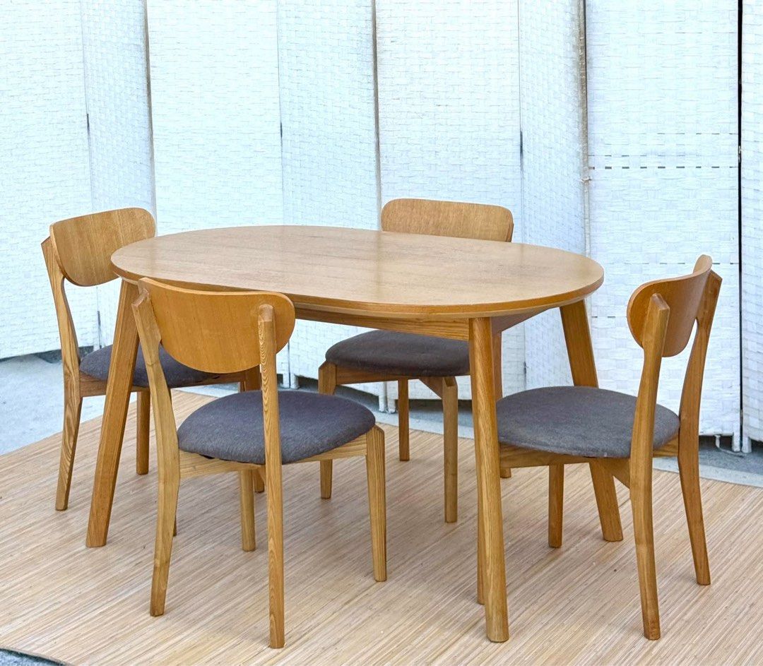 Modern Dining Set (Category: Tables & Sets) located in Manila. Submitted by elliefurnies31 (Listing ID 1469343789, Image 3). Description: JAPAN SURPLUS 4 SEATER MODERN DESIGN OVAL DINING SET IN GOOD CONDITION SIZE: 28.5H x 51L x 31.5W inches 16.5H x 17L x 17.5W inches.