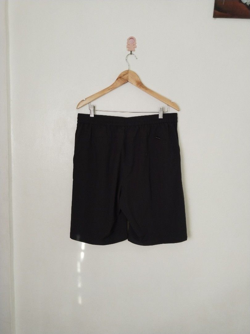 Mont bell shorts (Category: Shorts) located in Pateros City. Submitted by blashjunks.y2k (Listing ID 1469390180, Image 2). Description: MONT BELL SHORT SIZE 34-36 GARTERIZED WITH LACE 850PHP MSG US.
