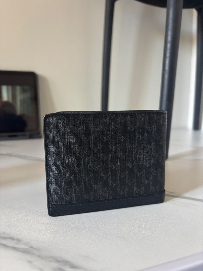 Montblanc Signature Bifold Wallet (Category: Luxury Bags & Wallets) located in Manila. Submitted by happyrabbit_0429c8 (Listing ID 1469234033, Image 2). Description: Montblanc Signature Bifold Wallet. Bought on Amazon for 350+ dollars. Used for almost a year. Genuine. Only selling for 8k pesos. Santa Rosa Laguna area. .