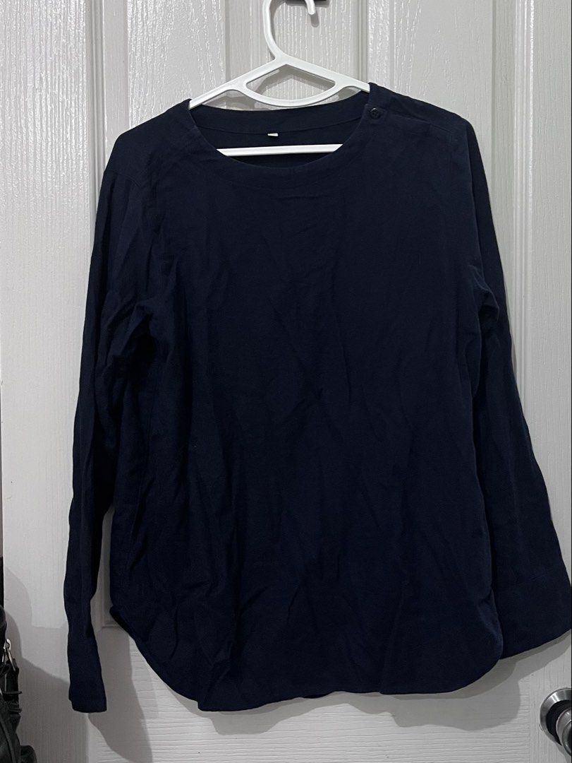 Muji flannel longsleeve (Category: Longsleeves) located in Antipolo. Submitted by asdfghjkl66931 (Listing ID 1469273327, Image 2). Description: Medium. Very soft fabric and comfy. Perfect for ber months.