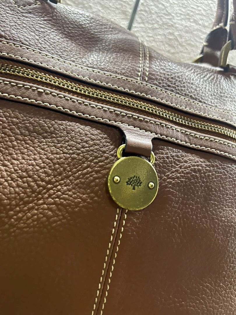 MULBERRY VINTAGE TOTE BAG (Category: Tote Bags) located in Caloocan City. Submitted by j3ngsanity (Listing ID 1469305595, Image 2). Description: ISSUE : MISSING SLING / MIN SIGN OF USAGE.