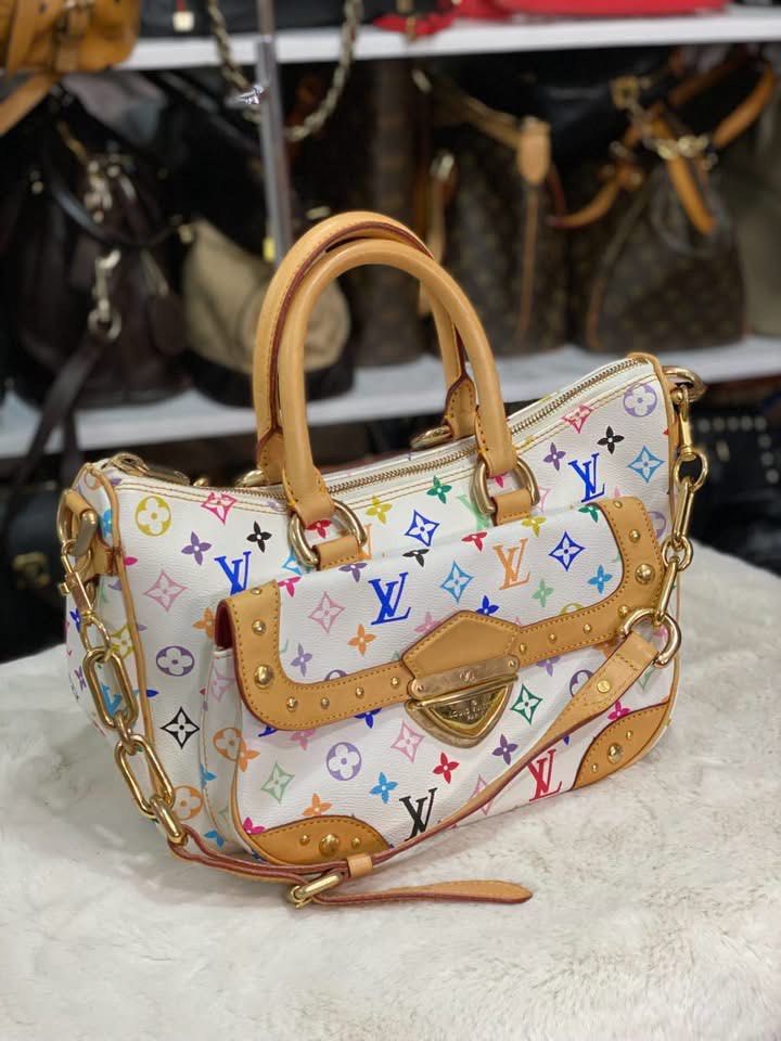 MULTI COLOR LV (Category: Announcements) located in Davao. Submitted by cleorodin68014 (Listing ID 1469331380, Image 2). Description: JAPAN PRELOVED NO ISSUE WITH DUSTBAG FOR EVERYDAY USED OR FOR WORK SUPER NICE PA ANG GANDA IN ACTUAL🥰 .