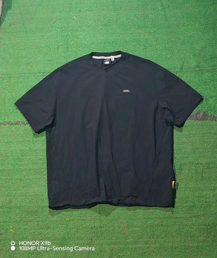 NATIONAL GEOGRAPHIC BOX TYPE DRIFIT MEN SHIRT (Category: Tshirts & Polo Shirts ) located in General Santos City (Dadiangas). Submitted by michaelthrift01 (Listing ID 1469249481, Image 1). Description: Legit Large men As new No issue.