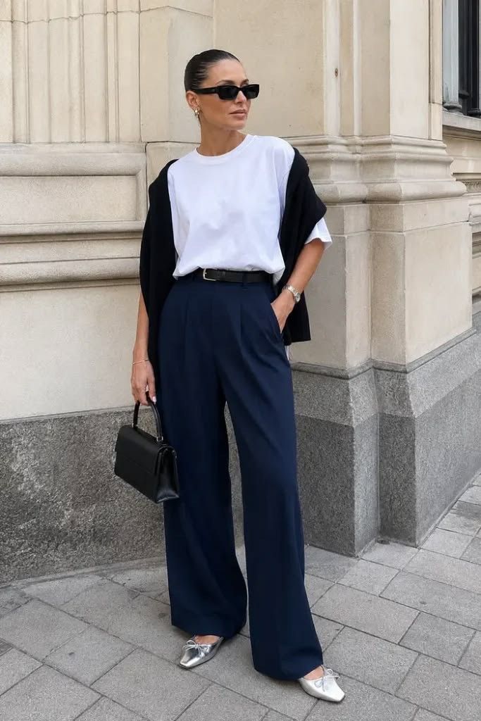 Navy Blue Flowy Trousers (Category: Other Bottoms) located in Manila. Submitted by withlovesam (Listing ID 1469282360, Image 3). Description: waist 25-26 used once.