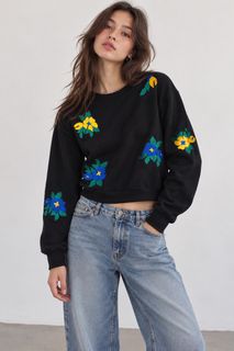 (Category: ) located in . Submitted by closet.cha (Listing ID 1469190377, Image 1). Description: .