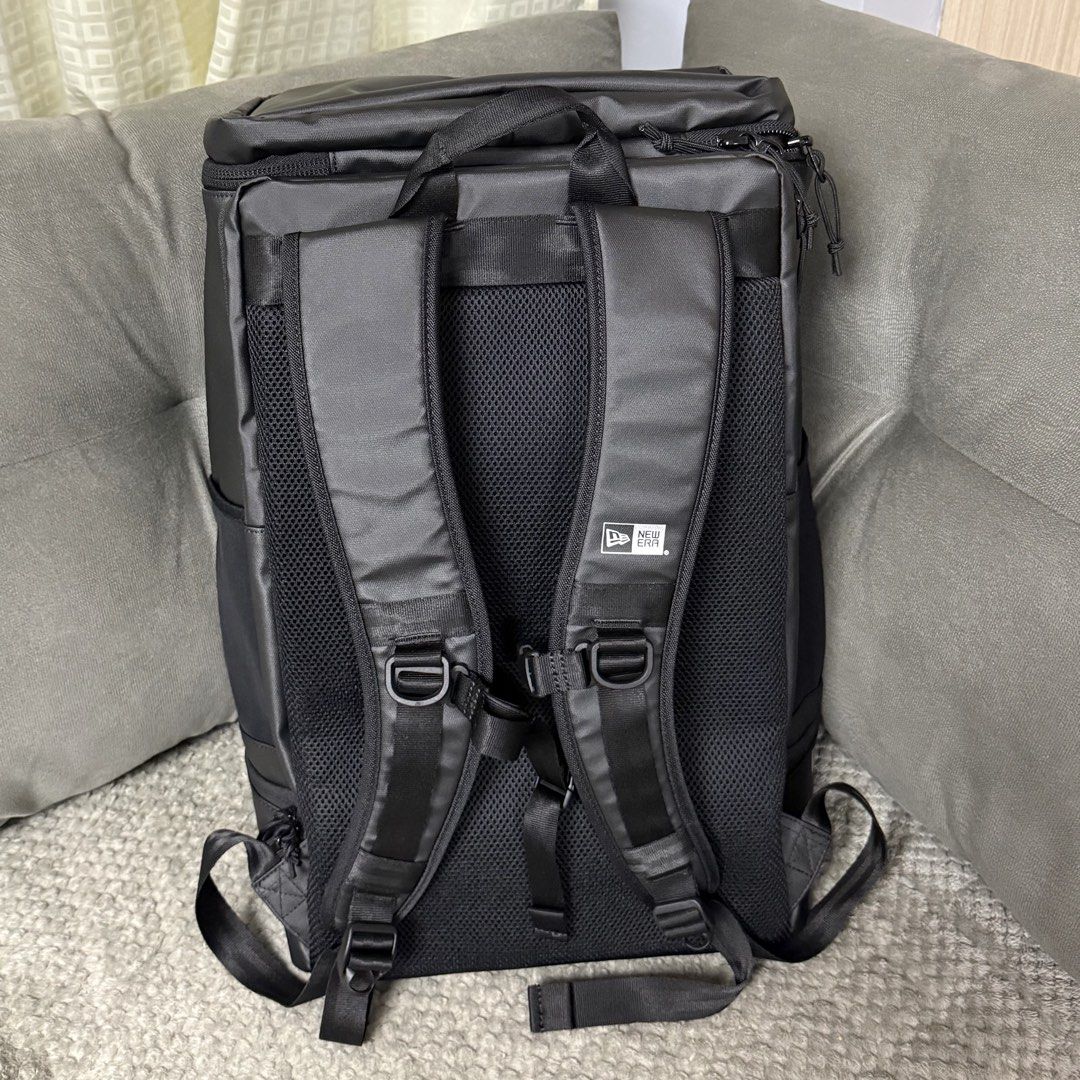 NEW ERA BLACK 46 LITERS BOX LOGO BACKPACK (Category: Backpacks) located in Mandaluyong City. Submitted by madddstufff (Listing ID 1469322195, Image 2). Description: NEW ERA BOX BACKPACK 46 LITERS Brand new with tags and receipt Color Black & Graphite P6,595 only❗️SRP is P7,695 in-store DM for more details! 🤝.
