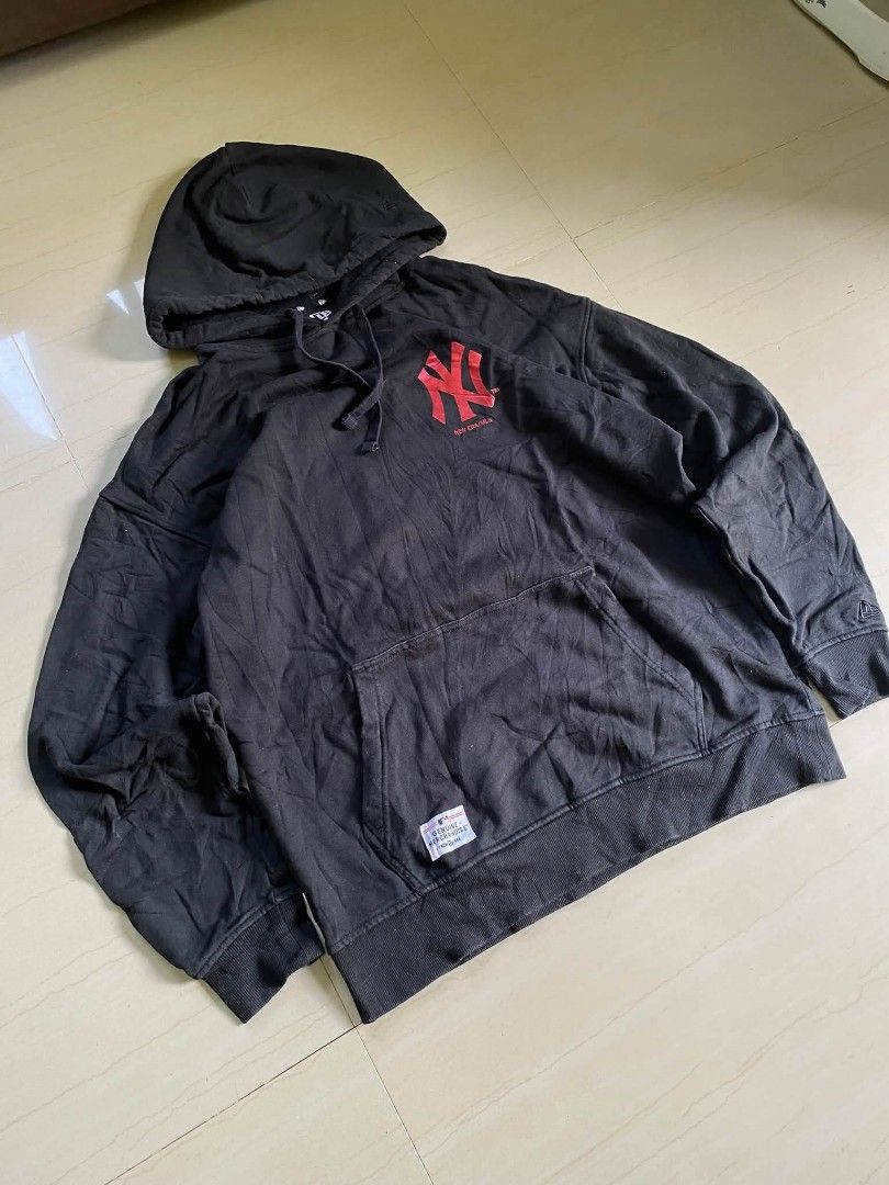 NEW ERA HOODIE BUNDLE ♻️ (Category: Hoodies) located in San Miguel. Submitted by jackcurateddept (Listing ID 1469324938, Image 3). Description: Can fit L-XL Excellent condition +shipping.