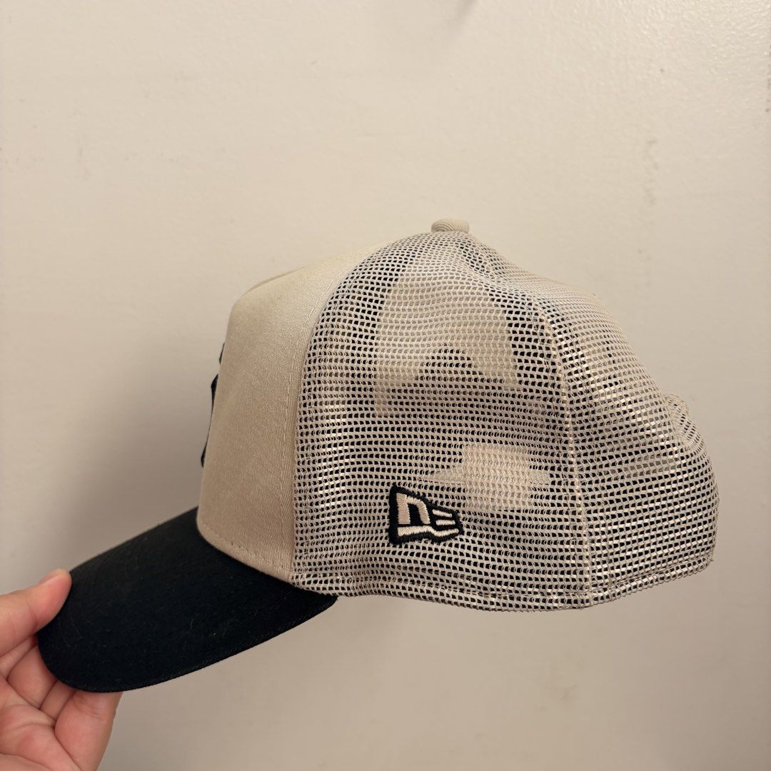 New Era New York Yankees Cap (Category: Caps & Hats) located in Calamba. Submitted by angelsprelovedstore (Listing ID 1469392099, Image 2). Description: .