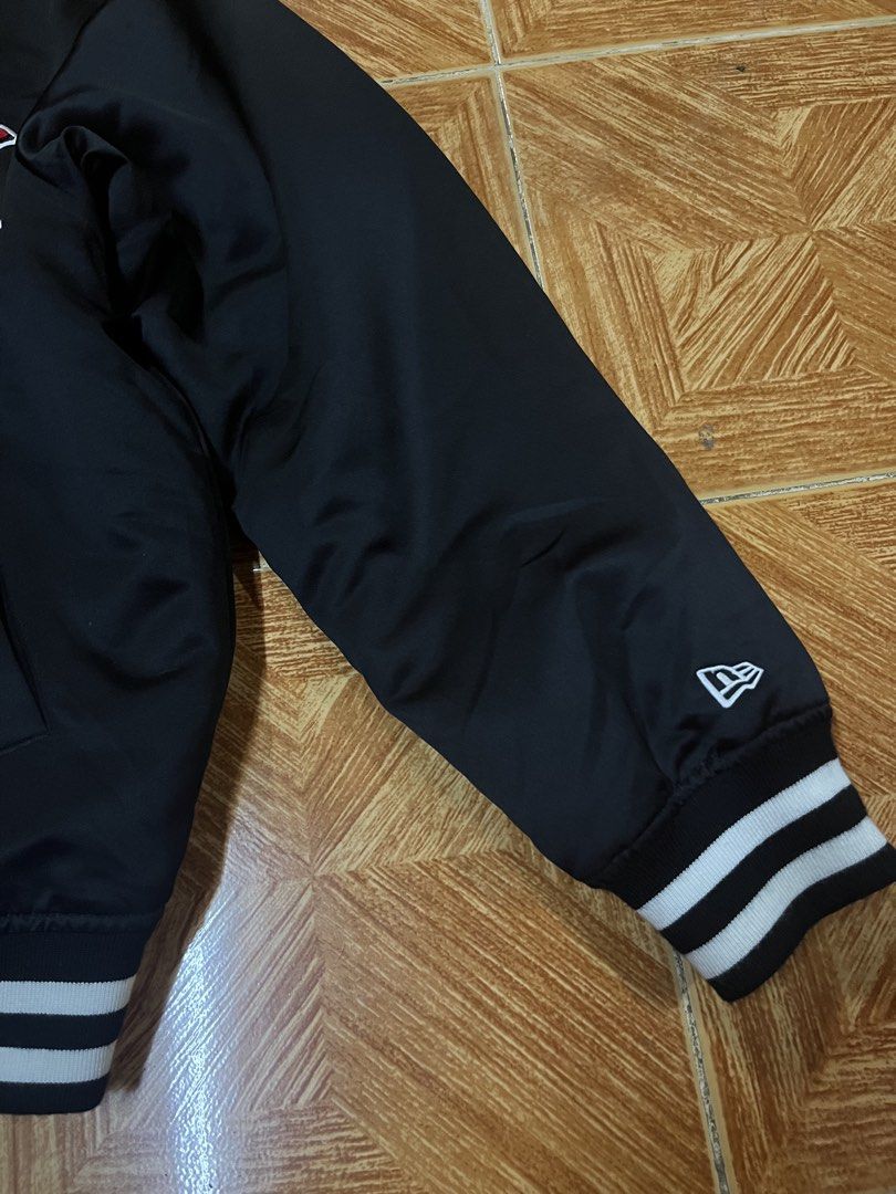 New Era x MLB Satin/Varsity Jacket (Category: Coats, Jackets and Outerwear) located in Tacloban City. Submitted by trippy_thrift_finds (Listing ID 1469316434, Image 3). Description: NY YANKEES Large to XL 28” lenght 23” width Excellent condition Dm for inquiries.