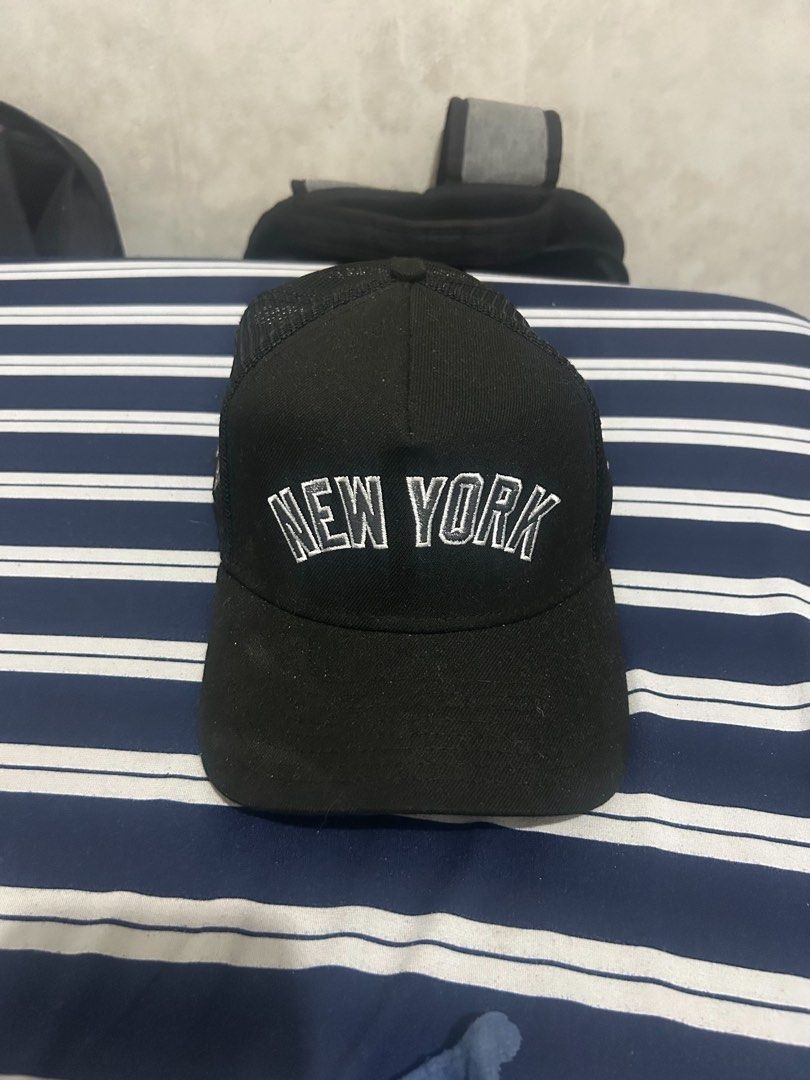 New Era Trucker Cap (Category: Caps & Hats) located in Manila. Submitted by celine_liyah (Listing ID 1469334230, Image 1). Description: .