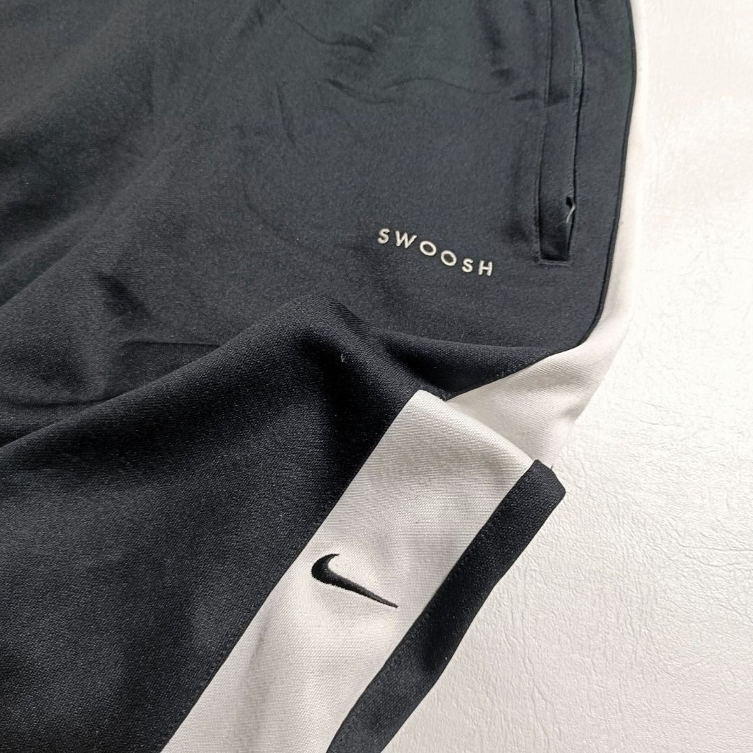 Nike 5 Swoosh Jogging Pants🩶 (Category: Joggers) located in Baguio. Submitted by freshmarket_2600 (Listing ID 1469169402, Image 2). Description: 580+sf.
