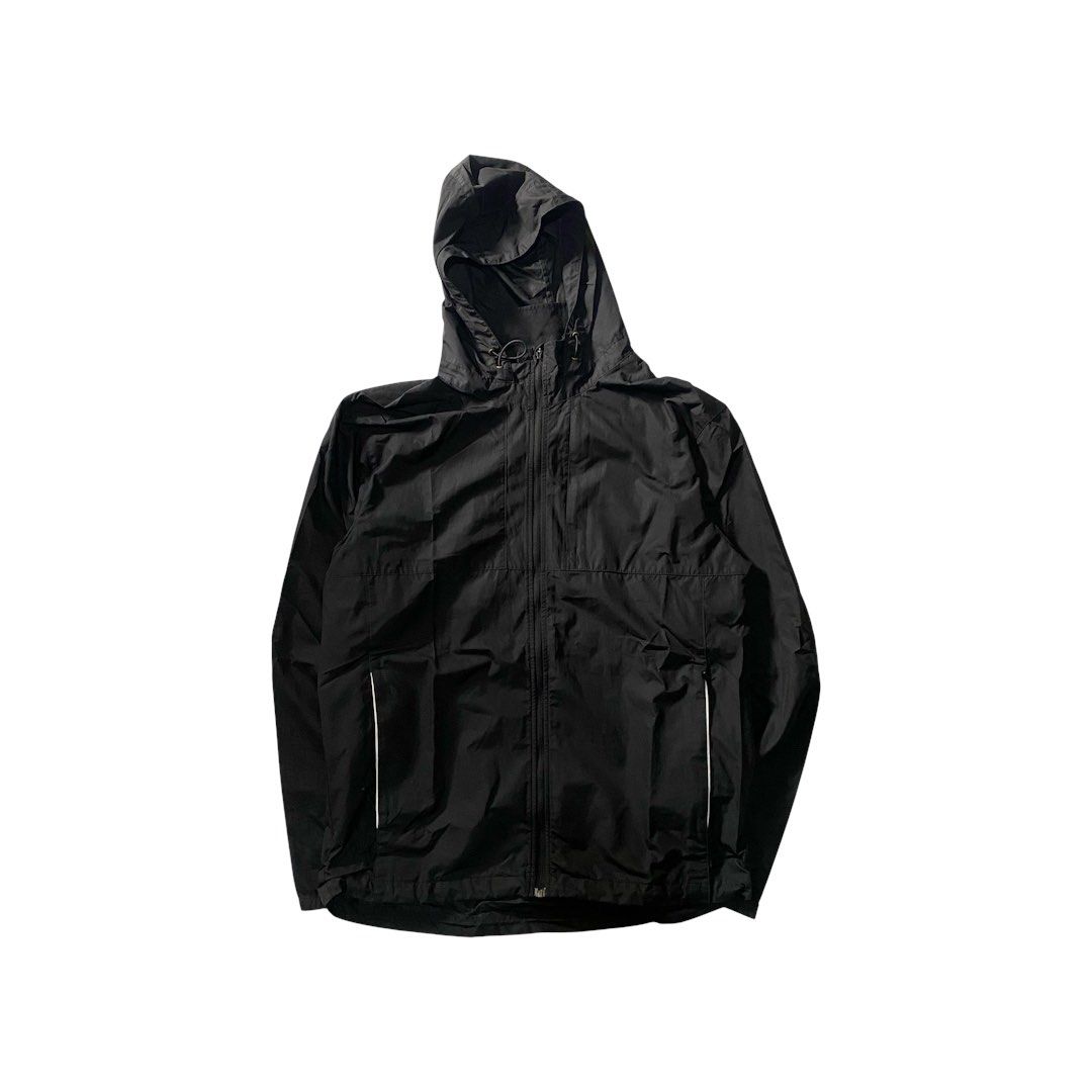 Nike ACG Black Windbreaker Jacket (Category: Coats, Jackets and Outerwear) located in Manila. Submitted by finofindthisart (Listing ID 1469284760, Image 1). Description: Length 29 Width 22 Measured it by inches Issue: N/A This is a pre-loved/thrifted items and may show minor signs of issue due to its vintage nature. Kindly manage expectations. No refunds or exchanges will be accepted. 📍Pasay City DM for inquiries..