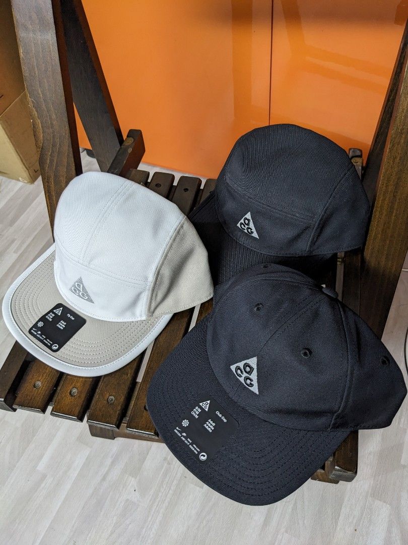 Nike ACG Cap Set White Black (Category: Caps & Hats) located in Manila. Submitted by itsmrkdv (Listing ID 1469385281, Image 1). Description: 5PANEL WHITE - 790 BLACK - 1000 6PANEL BLACK - 890.