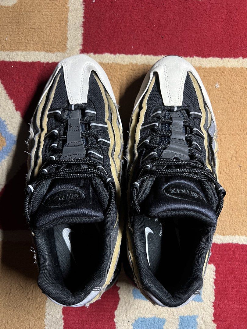Nike Air Max 95 x CDG (Category: Sneakers) located in Pasig City. Submitted by downlowtooslow (Listing ID 1469371916, Image 3). Description: Nike Air Max 95 x COMME des GARÇONS Size US 9 - Excellent condition - Clean, well-kept, and very presentable - Reflective heel counter - Reflective eyestays/eyelets - No sole separation - No heel drag 💰 Asking Price: ₱13,000 Negotiable for serious takers. Just send me your offer Collector-worthy pair ❗️.