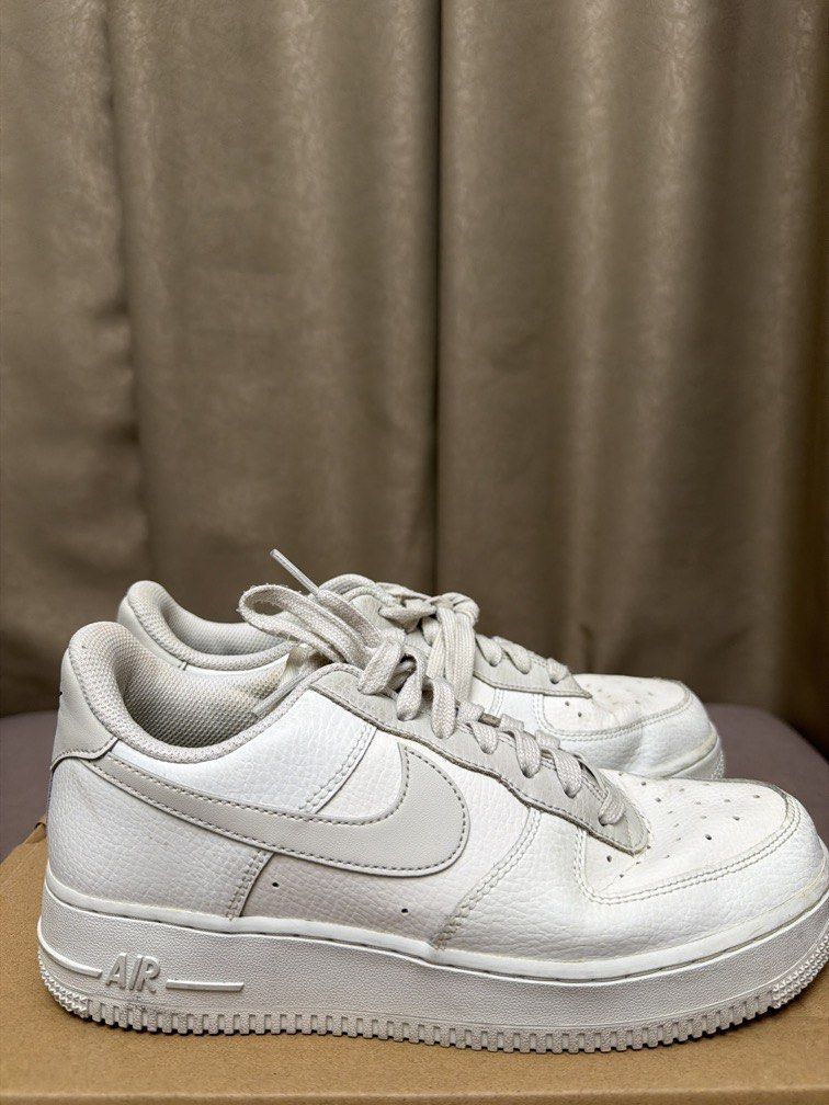 Nike Air White/Beige (Category: Sneakers) located in Las Pinas. Submitted by thealyssacloset (Listing ID 1469209163, Image 3). Description: Size 7.5 / EU 38.5.
