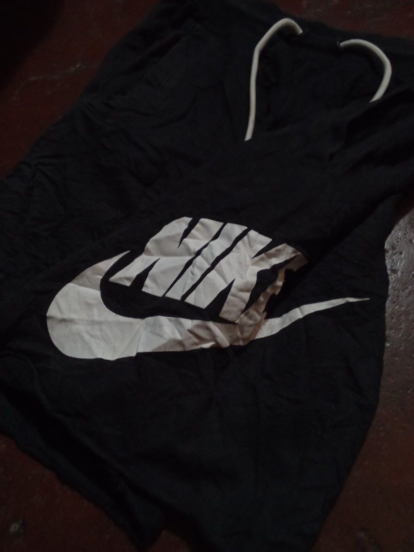 Nike alumnia (Category: Shorts) located in Manila. Submitted by tcbukay_zxc25 (Listing ID 1469338369, Image 2). Description: Nike alumnia size xs youth size good condition.