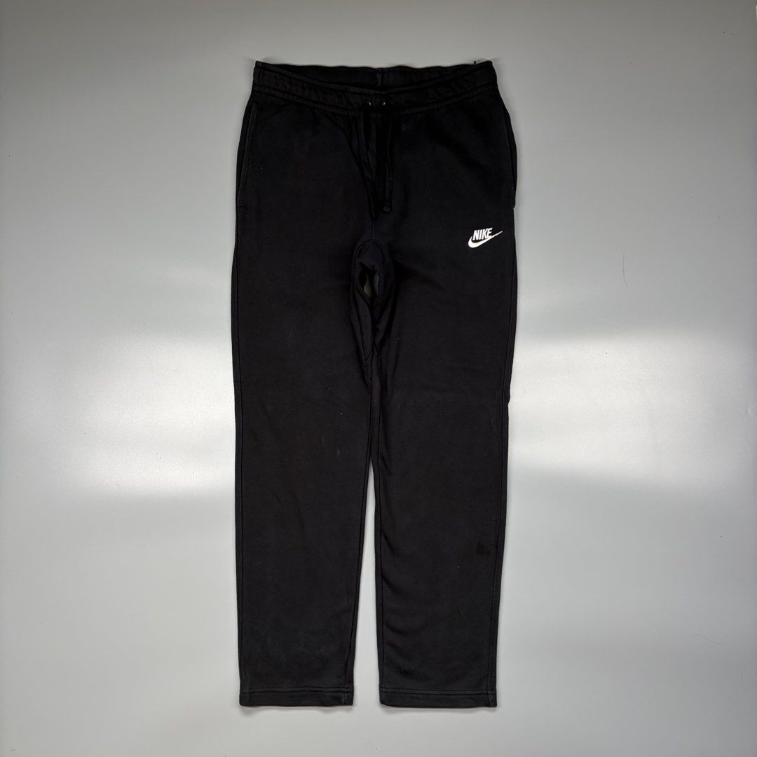 Nike AS Club Pant (Category: Activewear) located in Cavite. Submitted by onebeancent (Listing ID 1469291572, Image 3). Description: Size: Small (30 to 34 Waistline) Dimension: 37" Length | 7" Hem Color: Black Color Rate: 10/10 Issue: None Condition: Like new‼️ Price: 850php Additional Shipping Fee (J&T Medium Pouch) 125php Luzon 145php visayas 185php mindanao.