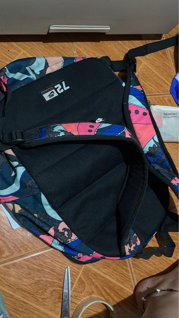 Nike Backpack 2L (Category: Backpacks) located in Mandaluyong City. Submitted by imimimi (Listing ID 1469315887, Image 2). Description: Nike Heritage 2L With Laptop compartment No issue need wash lang.