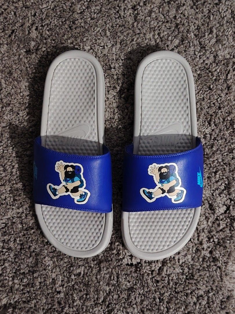 Nike Benassi JDI Print ACG (Category: Slippers & Slides) located in Taguig. Submitted by castofffinds (Listing ID 1469254921, Image 1). Description: Size 11 bought it from nike outlet, sinukat lang never tinapak sa labas.