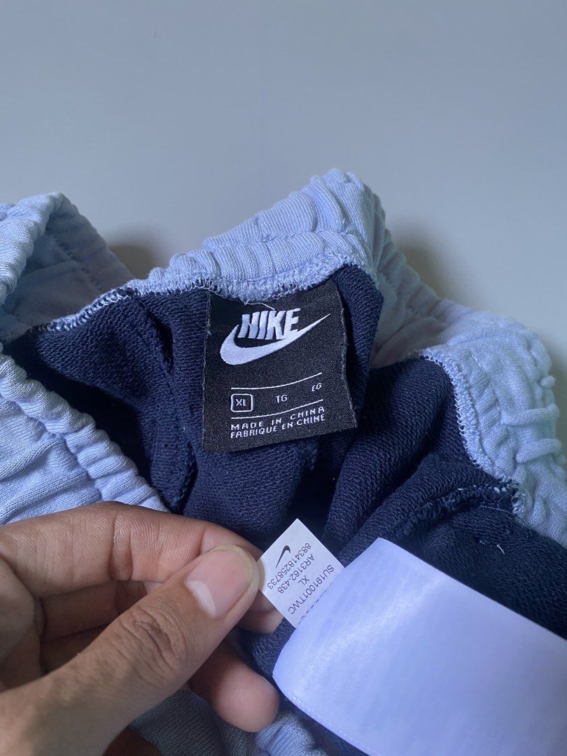 Nike bigswoosh (Category: Shorts) located in Manila. Submitted by r4y.garm3nts (Listing ID 1469197029, Image 3). Description: .