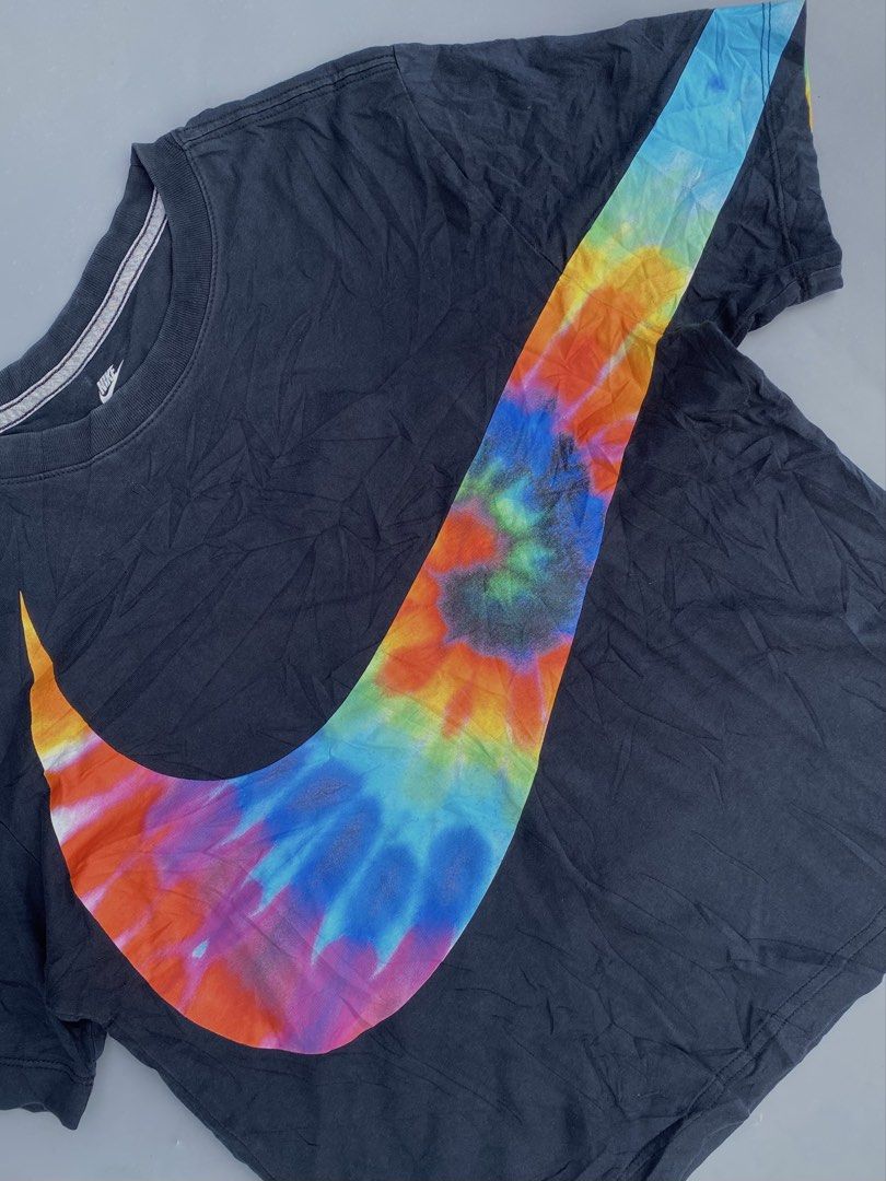 Nike Bigswoosh Cropped Shirt (Category: Activewear) located in Lipa City. Submitted by local-drip-source (Listing ID 1469166221, Image 2). Description: .