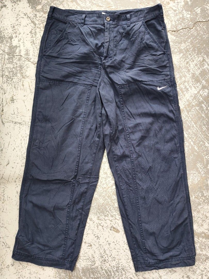 Nike Carpenter Double Knee Pants (Category: Jeans) located in Cabadbaran. Submitted by jem1124 (Listing ID 1469212682, Image 1). Description: 35 waistline 38 length 9 hem excellent condition No issue.